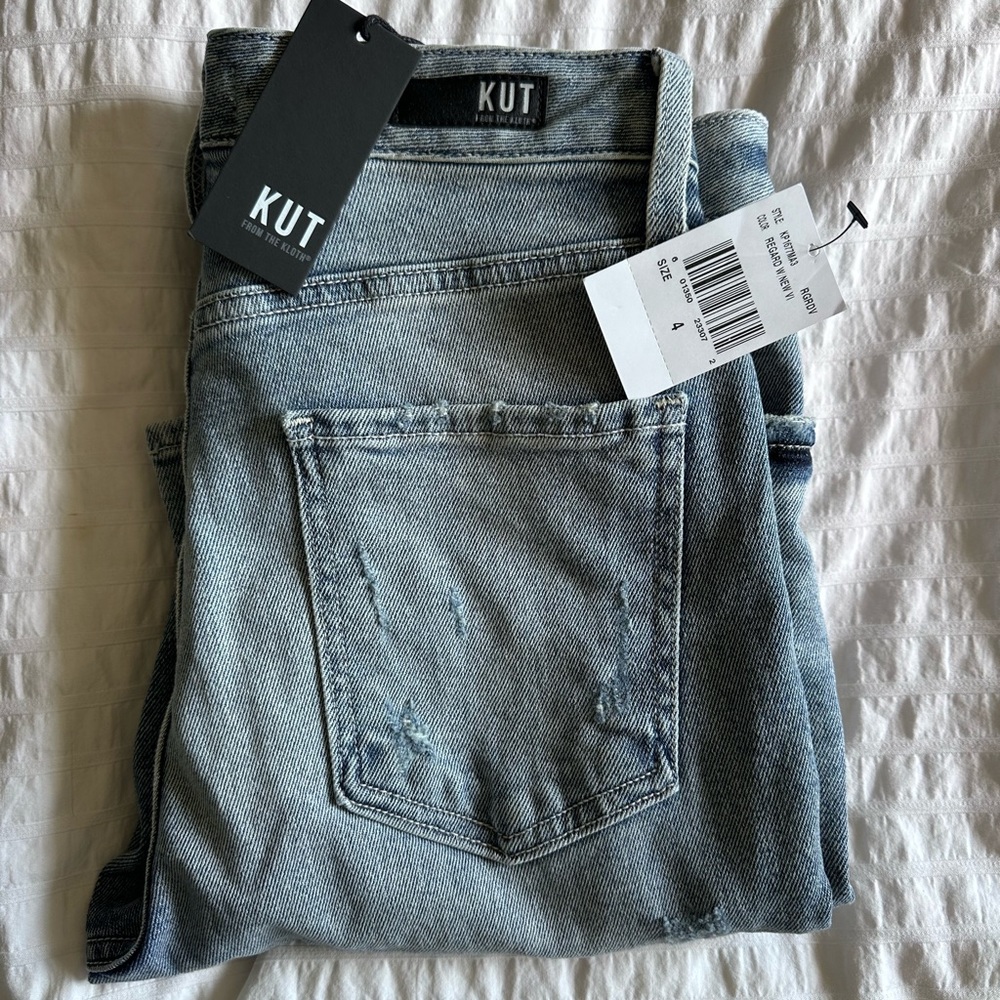 Womens size 4 KUT from the Kloth distressed jeans